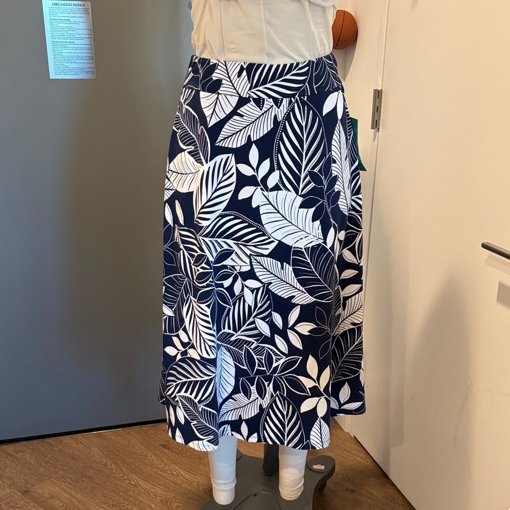 Talbots Blue and White Leaf Pattern Midi Skirt